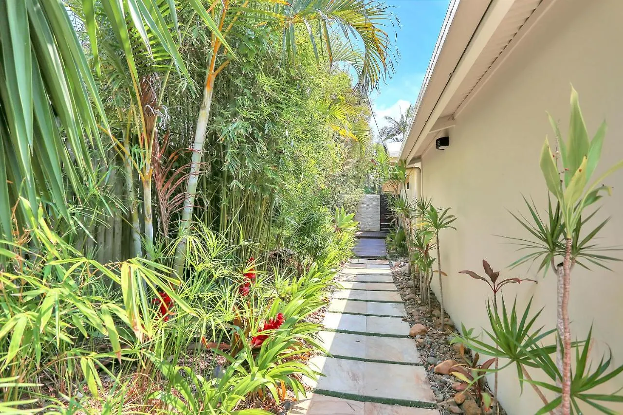 Holiday home Tropical Oasis Villa Marcus Beach Australia